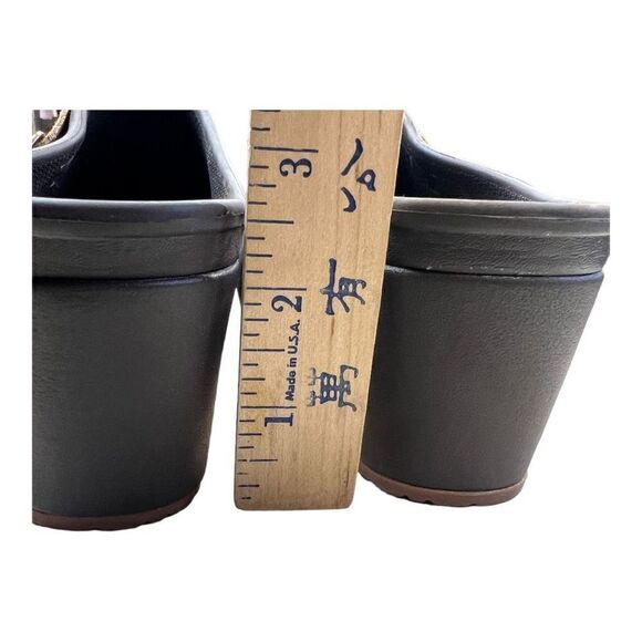 Crocs Women's Sarah Clog Mules Slip-On Buckle Dual Comfort Shoes Brown Size 6 - Picture 4 of 10